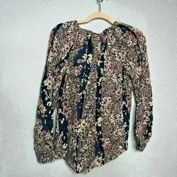 Lovestitch floral Maddie blouse size medium - Picture 7 of 7